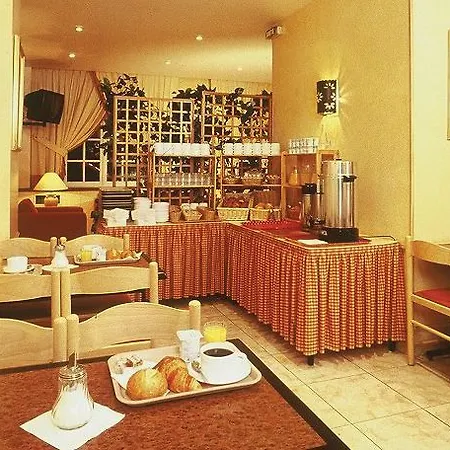 Victor Masse Hotel Paris