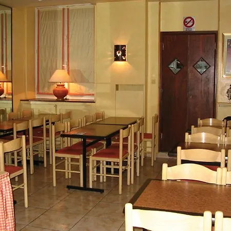 فندق Masse 4*